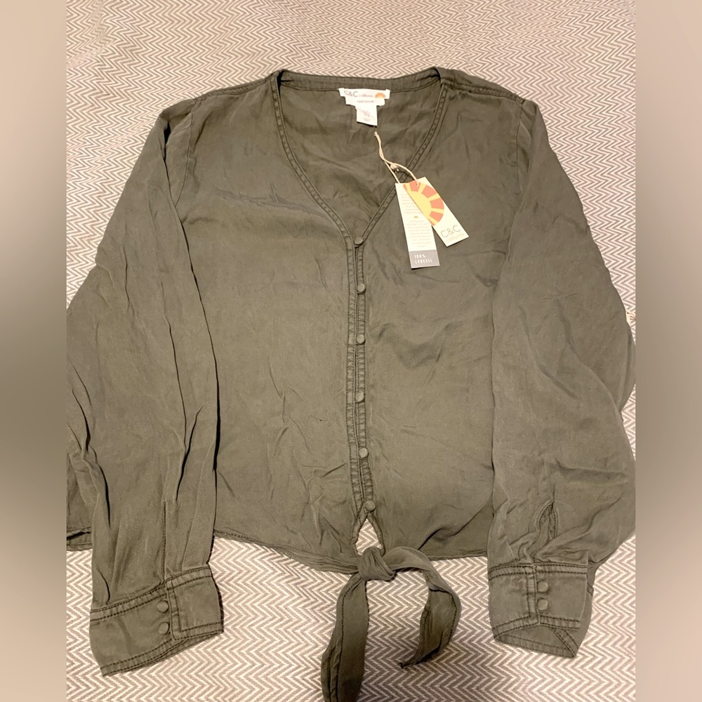 NWT C&C California 100% lyocell tie front top. Long sleeves. XL. Olive green.